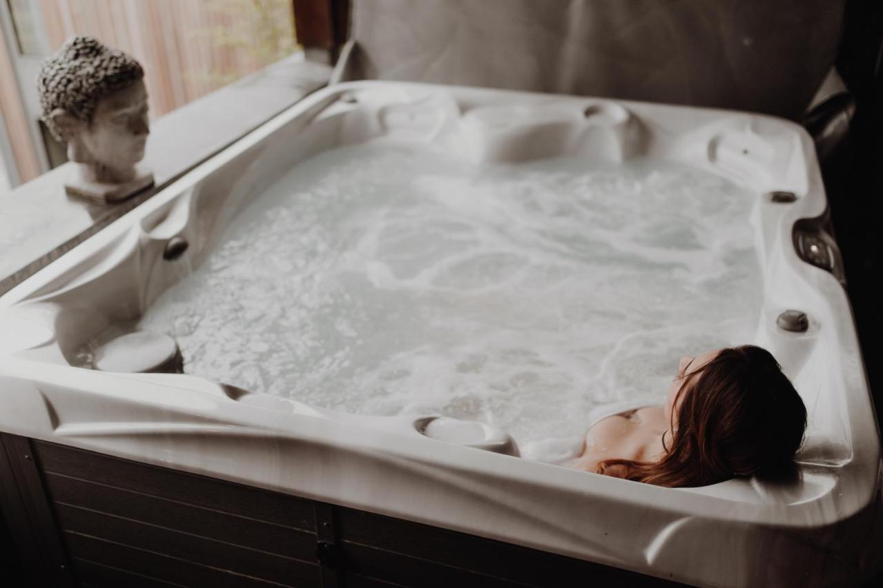 At Home - Jacuzzi Privatif Gesves Dış mekan fotoğraf